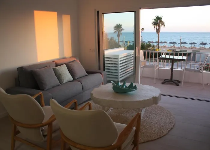 Front Sea Apartment
